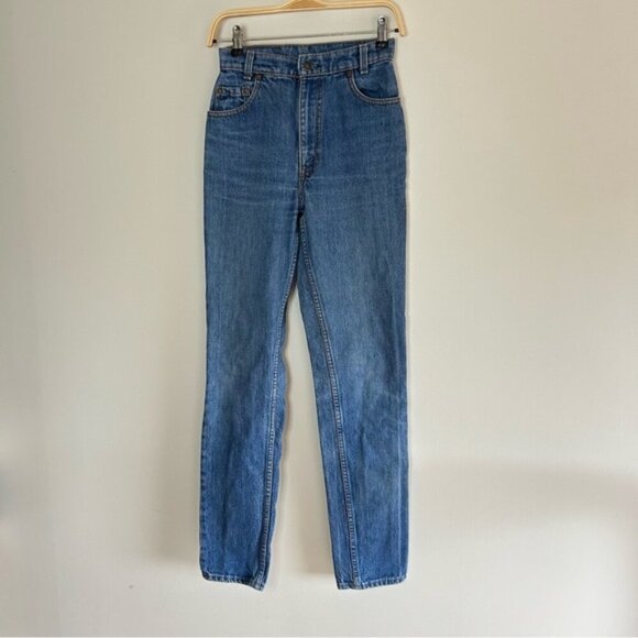 Vintage Levi's Slim Fit Medium Wash size 27 - Picture 4 of 8